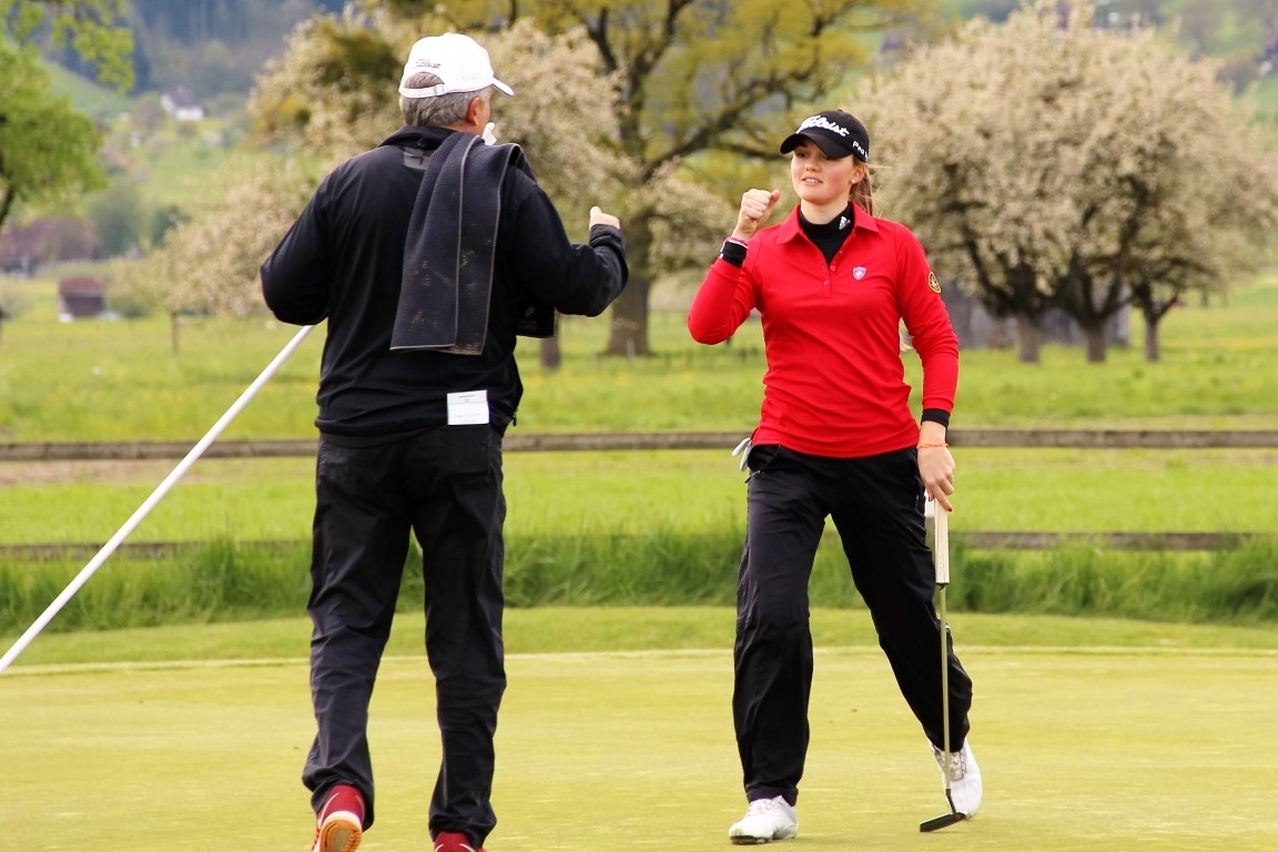 ASGI Swiss Ladies Open 2016 Vanessa Knecht nach dem Birdie-Putt
