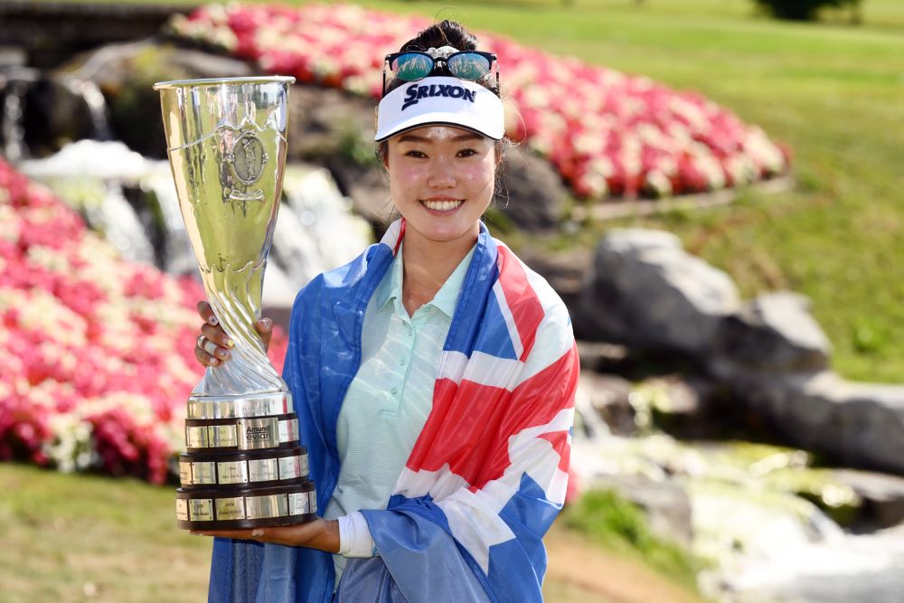 Grace Kim (AUS) poses with the trophy after winning during the final round of the Amundi Evian Championship 2025, at Evian Resort Golf Club, in Evian-Les-Bains, France, on July 13, 2025, Photo Philippe Millereau / KMSP
